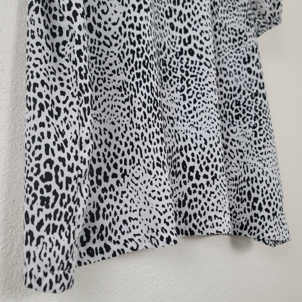 Worthington black and white leopard blouse 🖤 - Picture 9 of 9